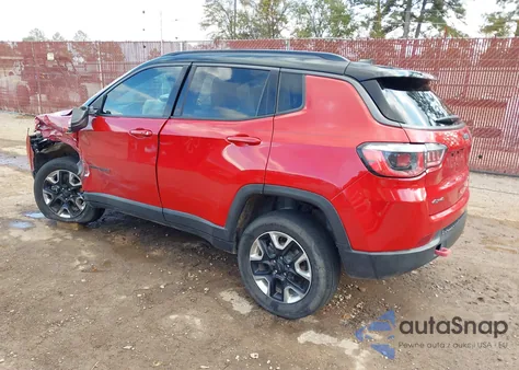 2018 Jeep Compass Trailhawk 4X4 из США, поврежденный, VIN 3C4NJDDB2JT419428